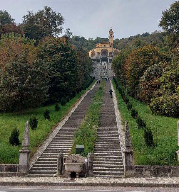 Proloco Imbersago - Santuario della Madonna del Bosco e scala santa