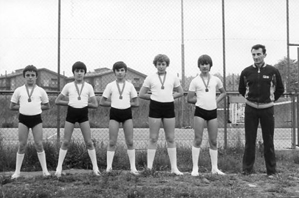 Proloco Imbersago - foto storica dei ginnasti arrivati terzi ai giochi di Roma